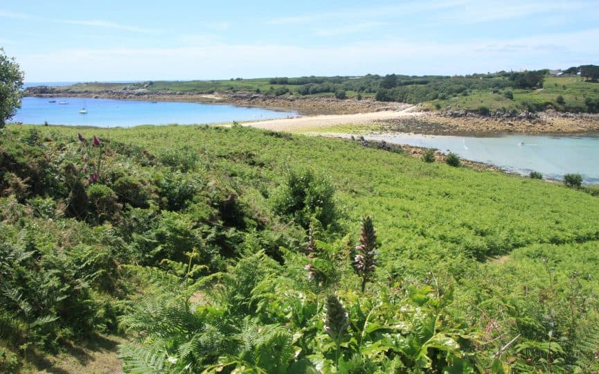 causeway between Gugh and St Agnes