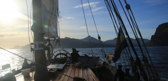 sail tecla in rhe faroe isles