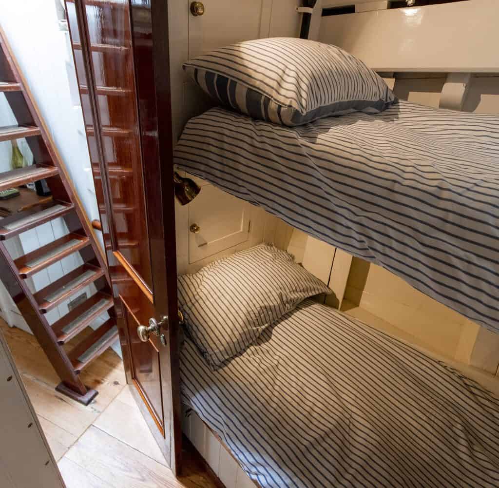Mascotte forepeak bunks accommodation