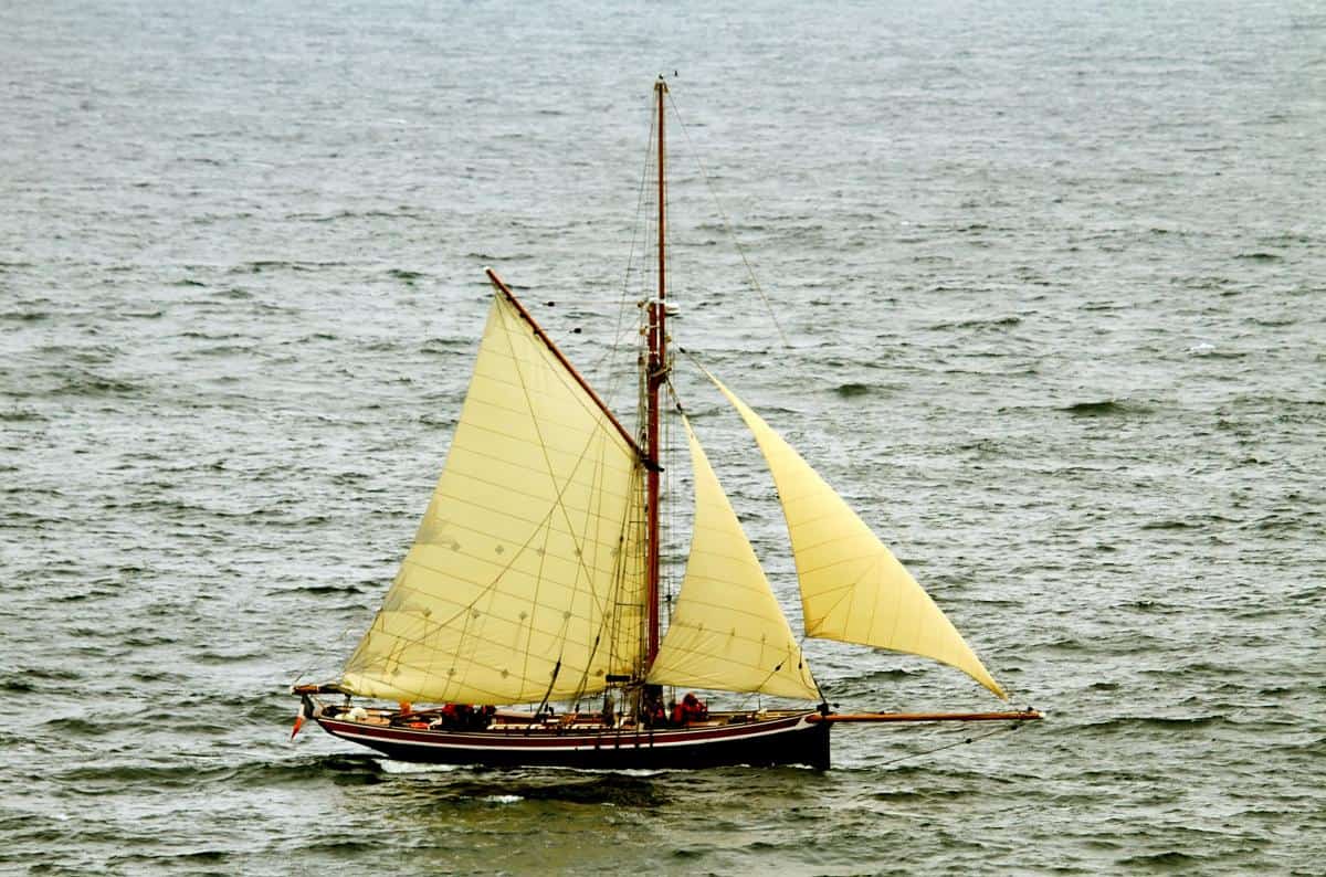 Classic Sailing Pilot Cutter Directory - Saint Michel II