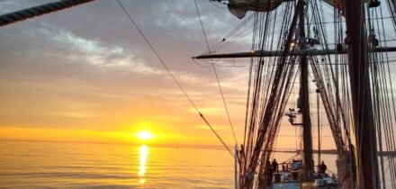 Sunrise at anchor Morgenster Jess CLay