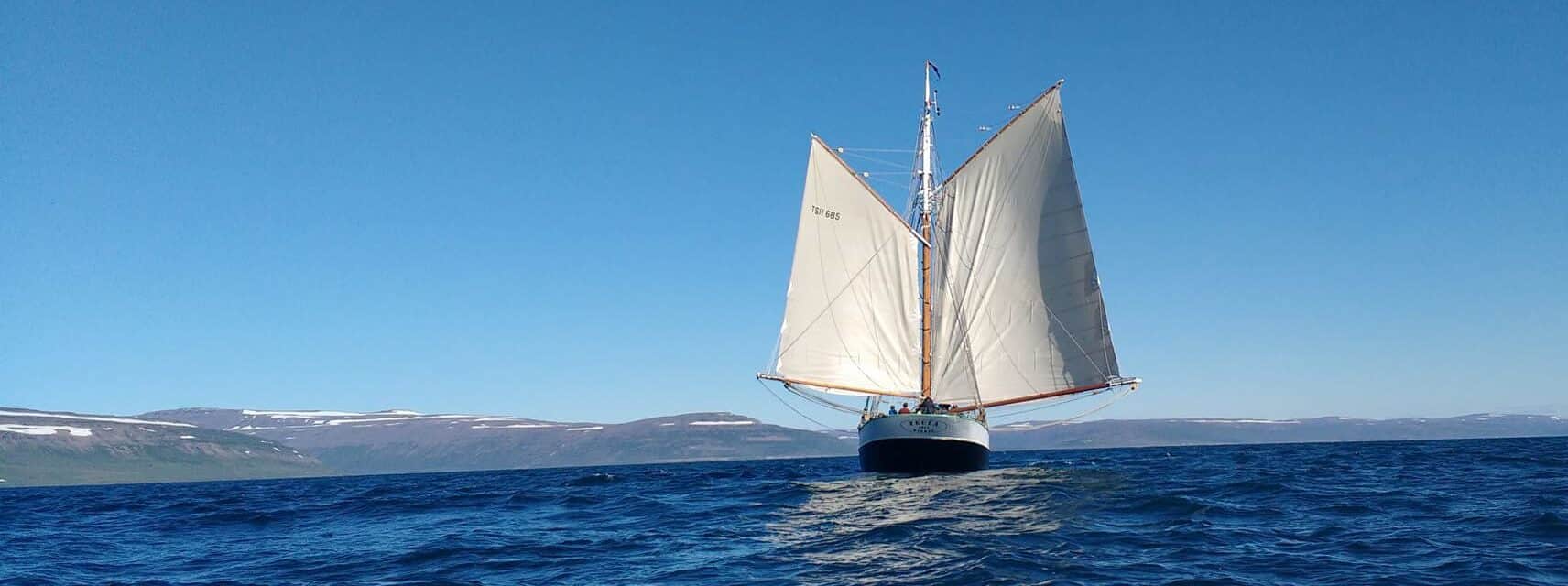 gaff rigged sailboat