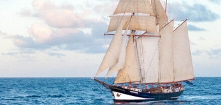 Sail on Oosterschelde with Classic Sailing